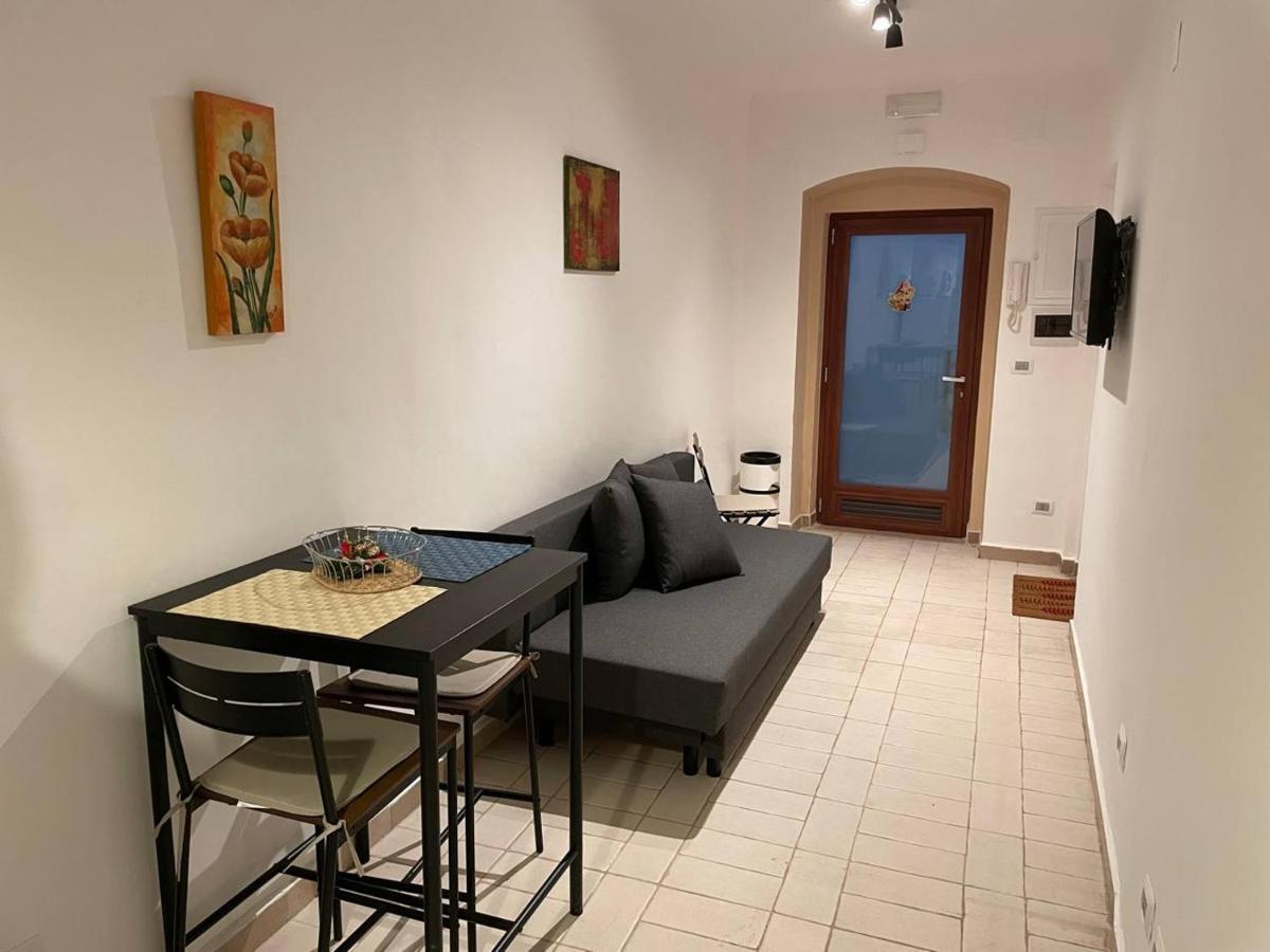 Alex Comfort House Bari Exterior foto